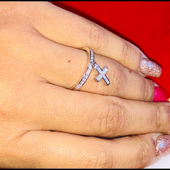 White gold vermeil dangle cross ring, beautiful statement ring size 9 cross ring - Picture 3 of 5